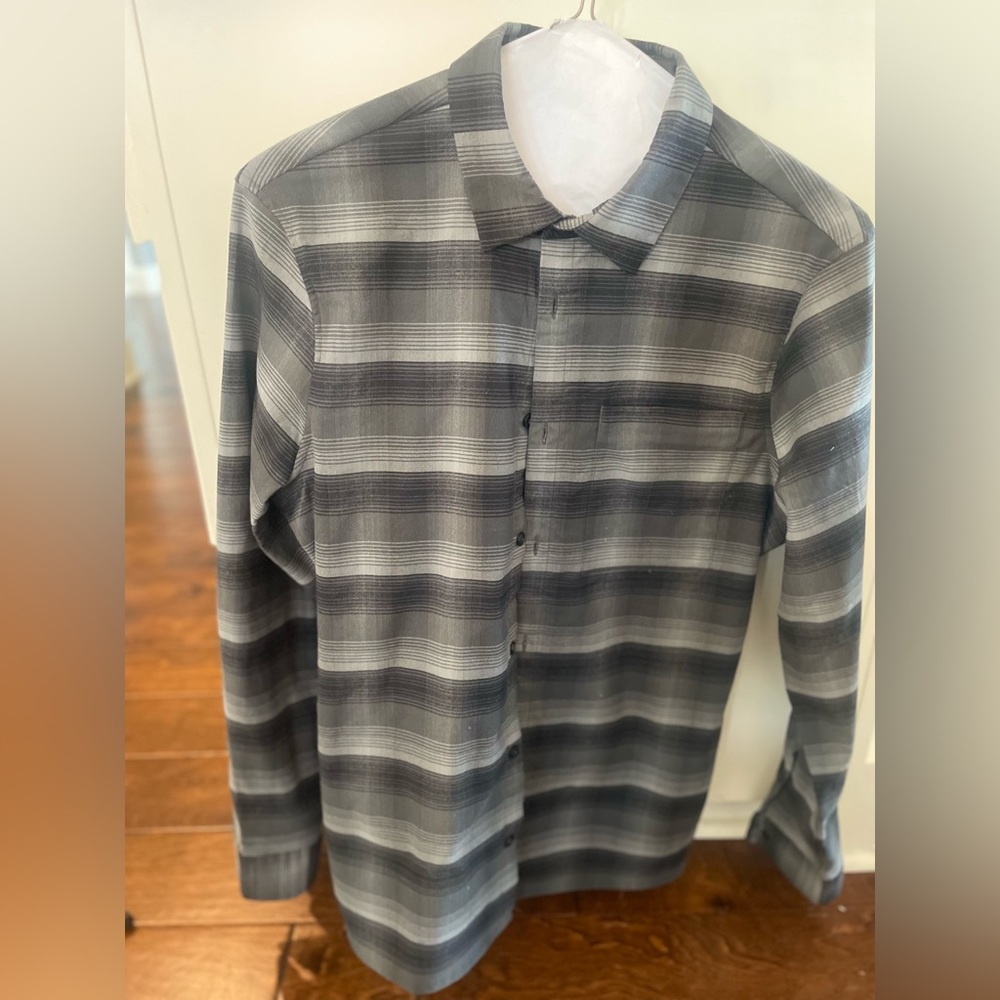Mens / boys Lululemon button down shirt